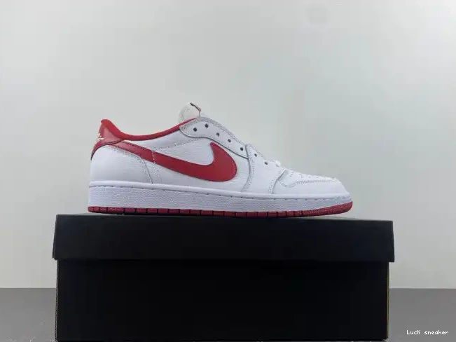 Reps LUCY Red Varsity Low 705329-101 Retro White Jordan 1 0408
